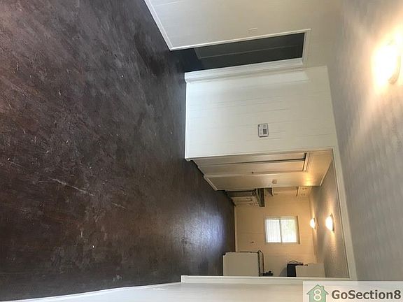 4th image of 715 Paula Ln