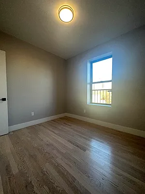 Rented by Peter R. Hungerford, LREB | media 25