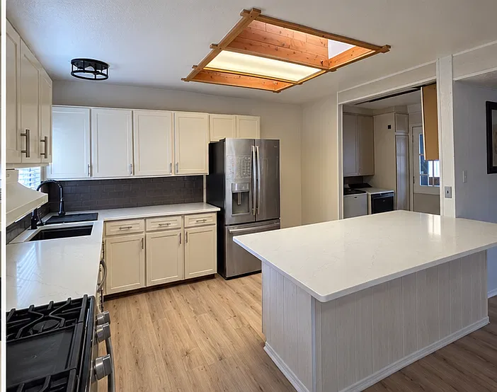 3 bed, 1400 sqft, $2,150 — Photo 2