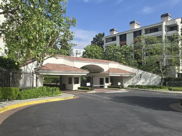 2131 Century Park Ln APT 212, Los Angeles, CA 90067