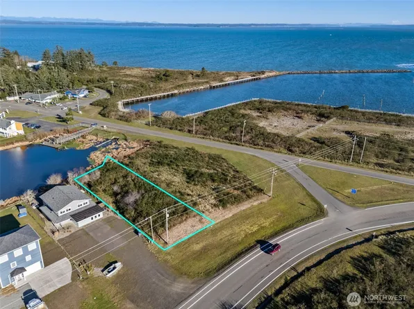 1048 Point Brown Avenue SE, Ocean Shores, WA 98569