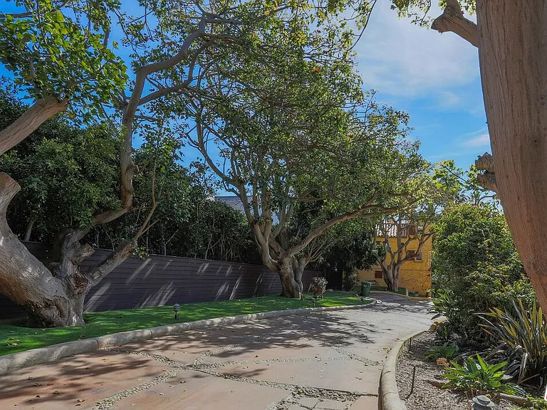 7107 Birdview Ave — Photo 16