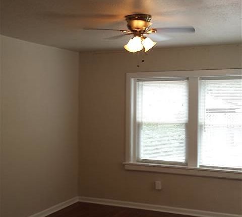 2nd image of 3713 Southwest Trfy APT 104