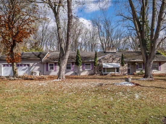 25200 Waycross, Southfield, MI 48033