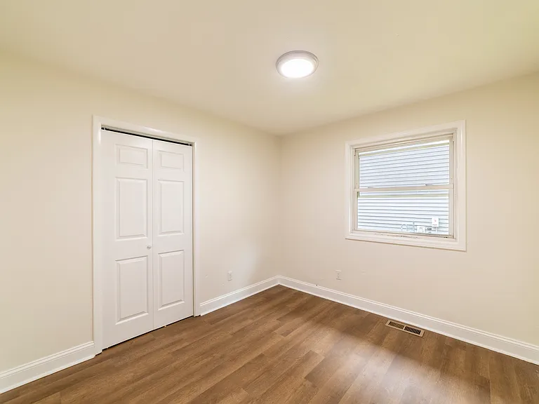 384 Sassafras Dr — Photo 17
