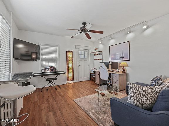 4th image of 68 Main Street