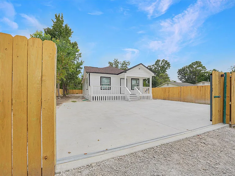 9305 Kentshire Dr — Photo 7