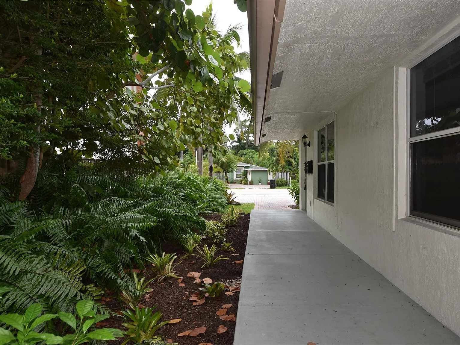 2 bed, 2.0 bath, 1174 sqft, $2,500 — Photo 3