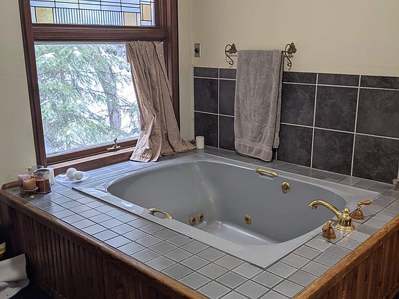 4th image of 1187 Timberline Dr #A