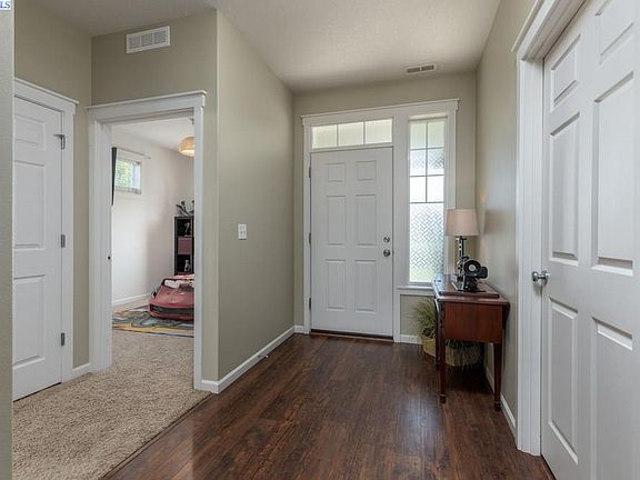 4th image of 6208 Dorchester Ct