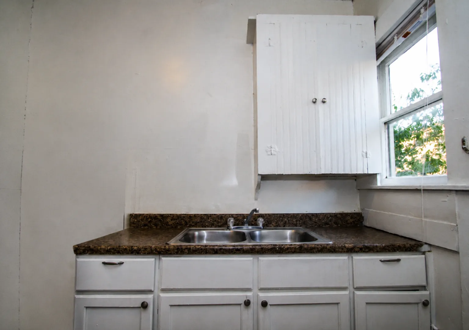 111 S Olive — Photo 4