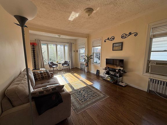 3rd image of 1817 E 19th St Floor 2