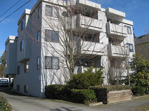 2nd image of 1518 NE 117th St APT 201