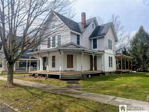 40 Ohio Ave, Lakewood, NY 14750