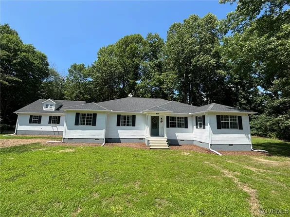 111 New South Rd, Kilmarnock, VA 22482