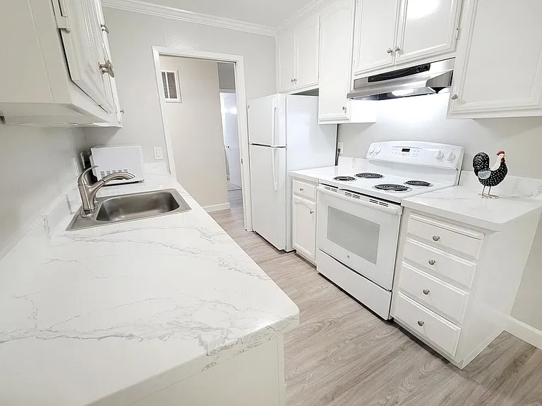 135 Acalanes Dr #7 — Photo 1