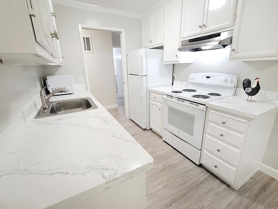 1st image of 135 Acalanes Dr APT 7