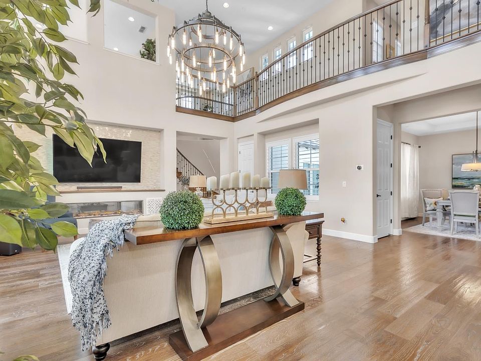 1st image of 651 Idlewood Pl