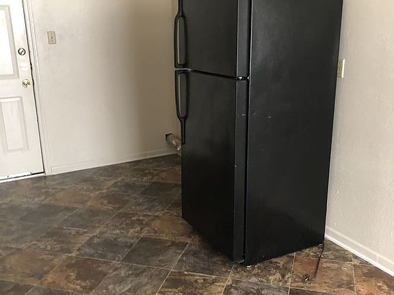 4th image of 1501B Janis Dr