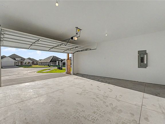 5th image of 2520 Goldspur Ct
