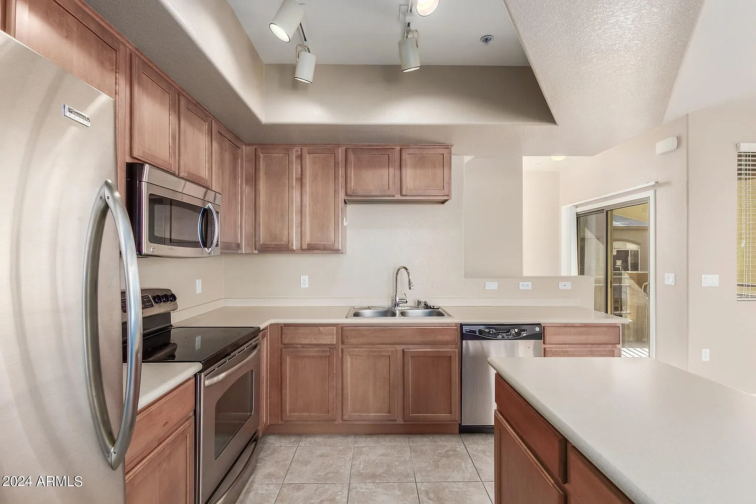 2 bed, 2.5 bath, 1100 sqft, $1,795 — Photo 1