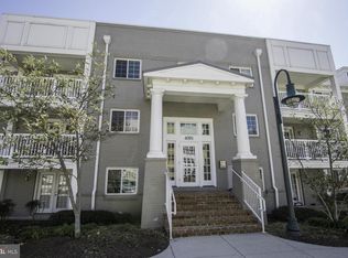 4091 S Four Mile Run Dr Unit 302, Arlington, VA 22204