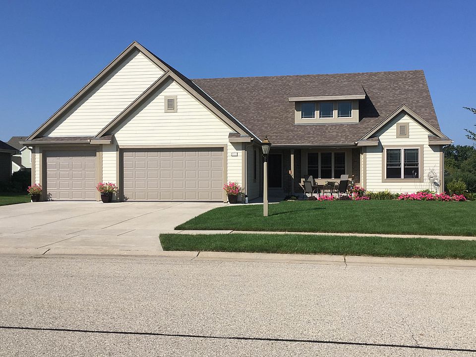 2nd image of 1288 Ridgeside Rd