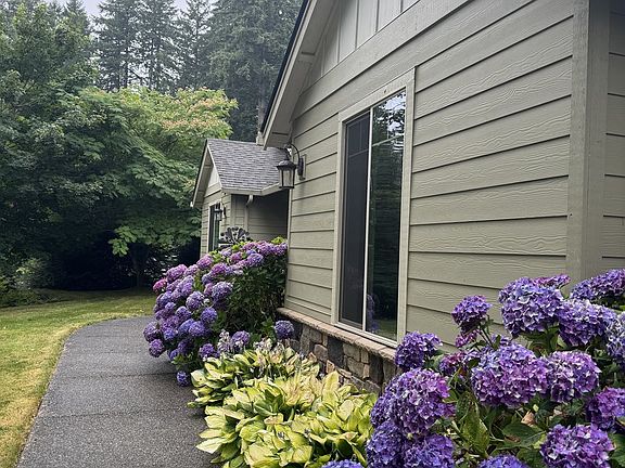 3rd image of 120 Maple Ridge Rd