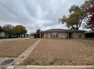 701 Boyd Dr, Grapevine, TX 76051
