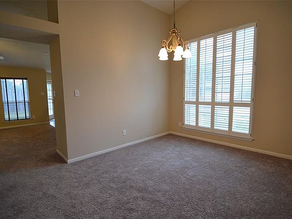 5th image of 22502 Vista Valley Dr