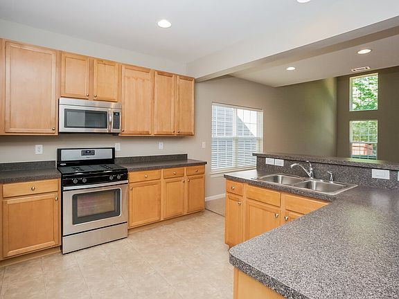 4th image of 9335 Opal Dr
