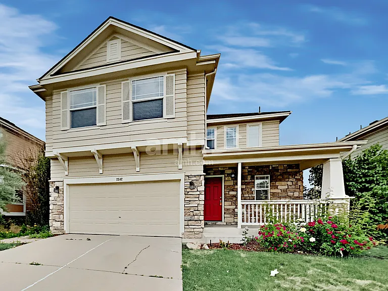 2542 S Genoa St — Photo 1