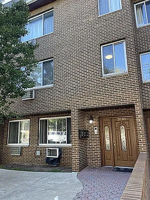 1st image of 2003 49th St E