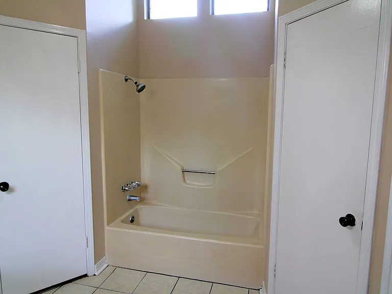 9113 Bushnell Ln — Photo 10