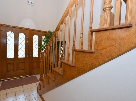 4th image of 6807 Fawncliff Dr