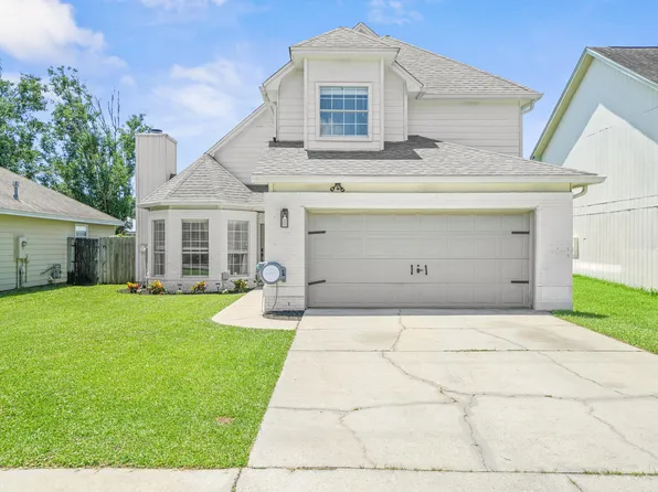 1860 Whispering Oaks Ln, Fort Walton Beach, FL 32547