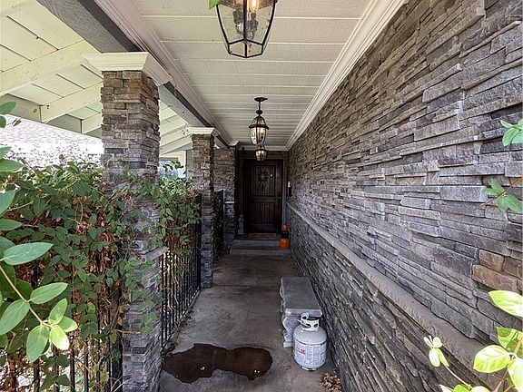 2nd image of 1370 Keri Ln