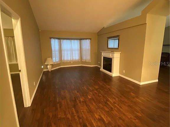 3rd image of 933 Falmoth Dr