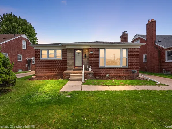15654 Juliana Ave, Eastpointe, MI 48021