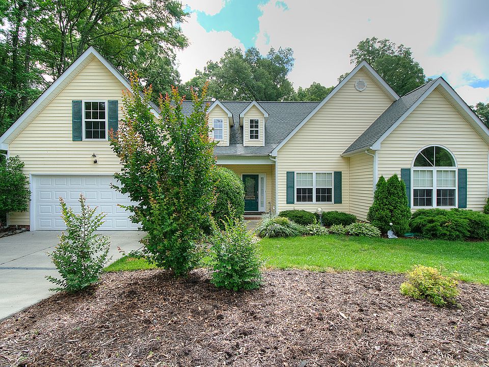 1st image of 1301 Burtonwood Cres