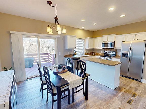 5th image of 14456 Camden Cir