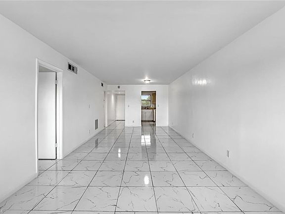 5th image of 1000 Manatee Rd APT A306