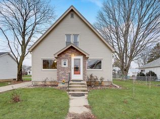 115 Reagles St, Arlington, WI 53911