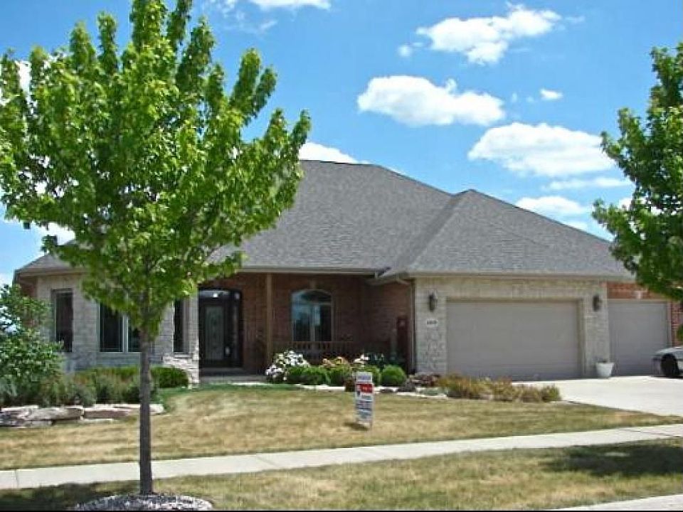 1st image of 21839 Yellow Finch Ln
