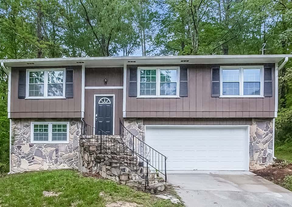 1st image of 889 Sage Ln NW