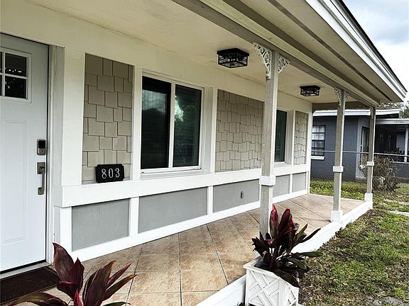 2nd image of 803 Haskell Ave