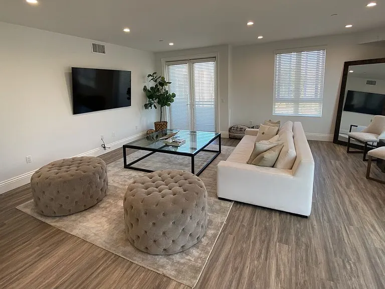 8700 Chalmers Dr #Penthouse 401 — Photo 10