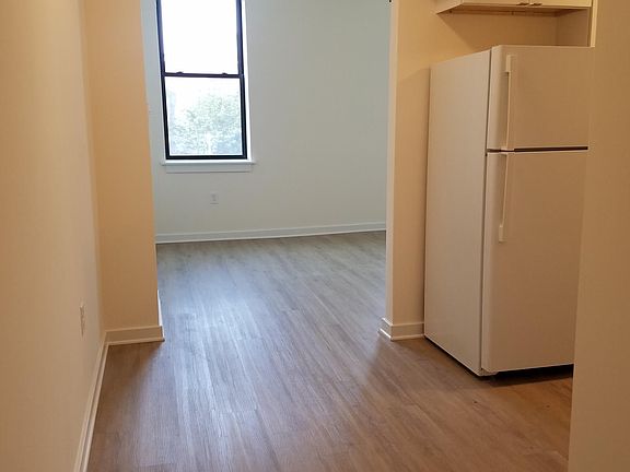 2nd image of 834 South St #2F