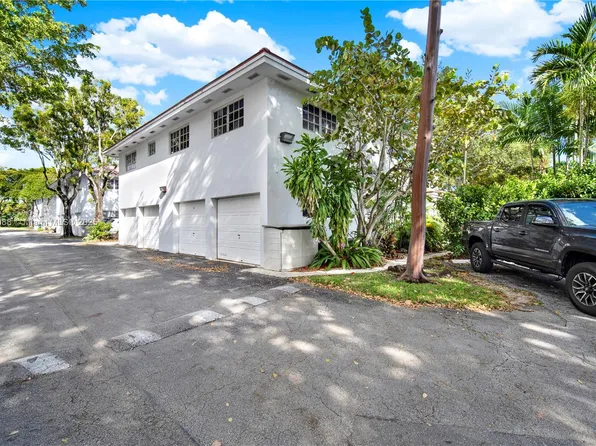 7966 Camino Cir #B-3, Miami, FL 33143