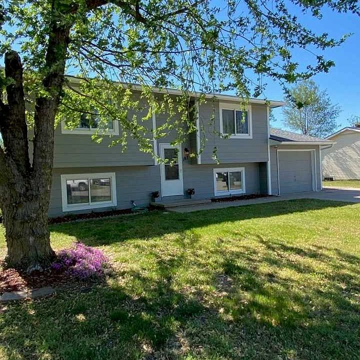 1st image of 187 N Marlen Dr